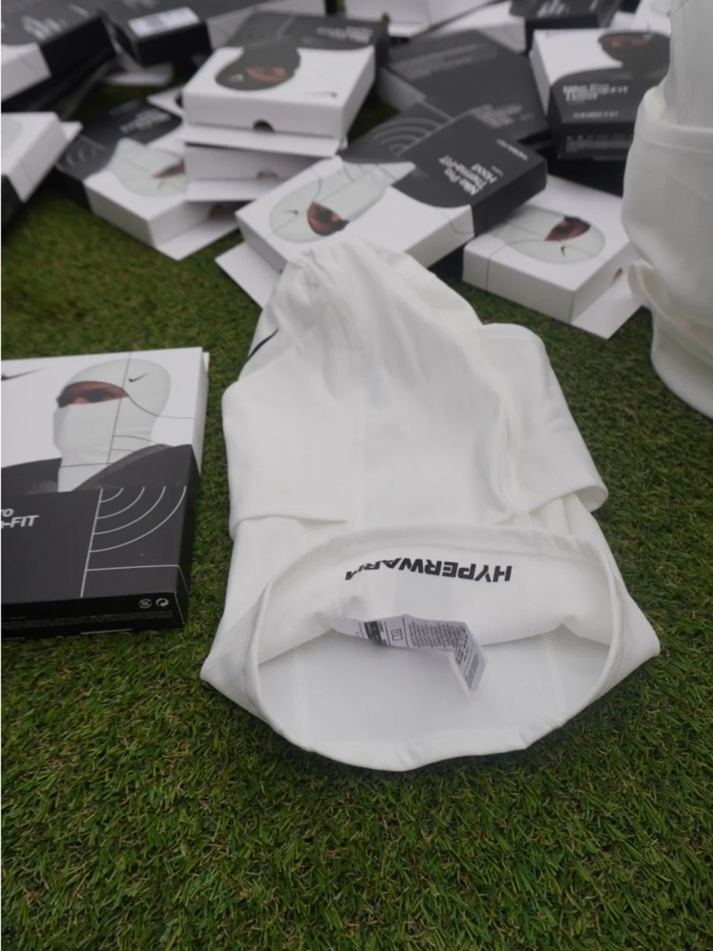 Nike Skimask white (SHIPPING SAME DAY)